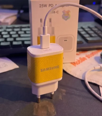 شاحن سامسونج 25 واط، ادبتور سامسونج جلد، Samsung 25W PD Adapter، راس شاحن سامسونج اصفر، شاحن سامسونج سريع تايب سي، Al Sakka Store، شاحن سامسونج ضمان السقا.